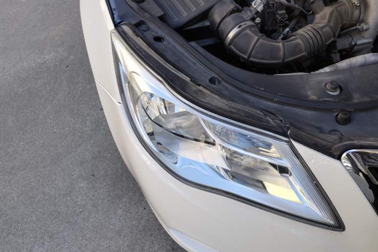 Used Roewe 950 2015 1.8T Elite Edition Right Front Headlight