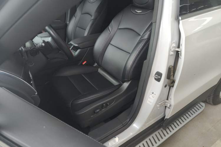 Used Cadillac XT4 2018 28T Two-Wheel Drive Tech Version
