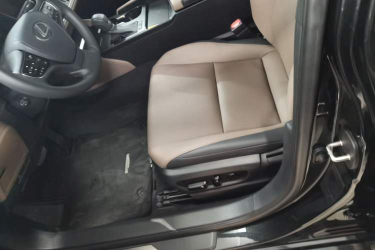 Used Lexus ES 2025 200 Premium Edition
