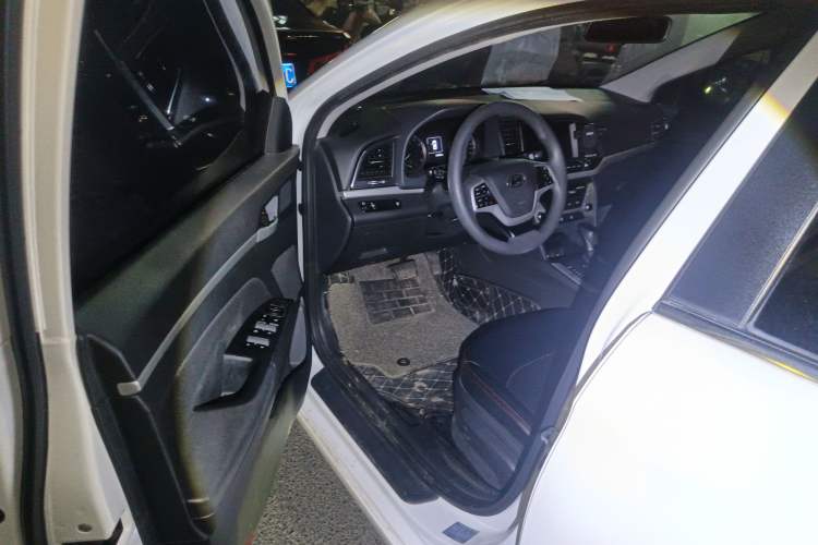 Used Hyundai Elantra (6th Generation / Lingdong) 2016 1.6L Automatic ZhiXuan – Elite Version