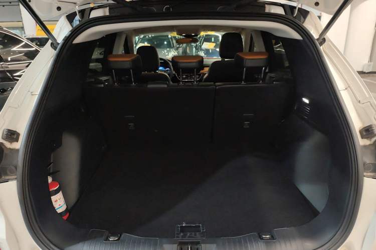 Used Ford Escape 2020 EcoBoost 245 Two-Wheel-Drive Titanium Edition Trunk