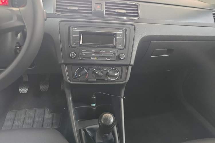 Used Volkswagen Santana 2016 1.4L Manual Fashion Edition