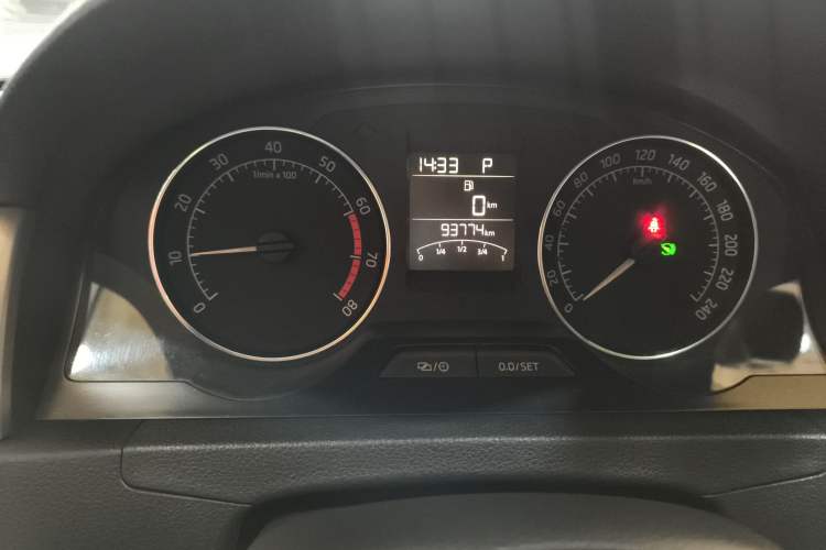 Used Skoda Rapid Spaceback 2014 1.6L Automatic Enjoyment Edition