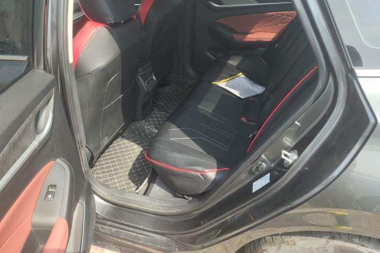 Used CHANGAN Eado 2024 PLUS Blue Whale NE 1.4T GDI DCT High-Energy Edition Left Rear Seat