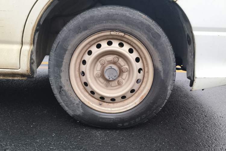 Used Jinbei Express 2017 2.0L Standard Version V19
