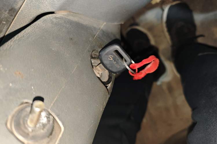 Used Wuling Zhiguang 2010 1.0L New Version Practical Short-Body L2Y
