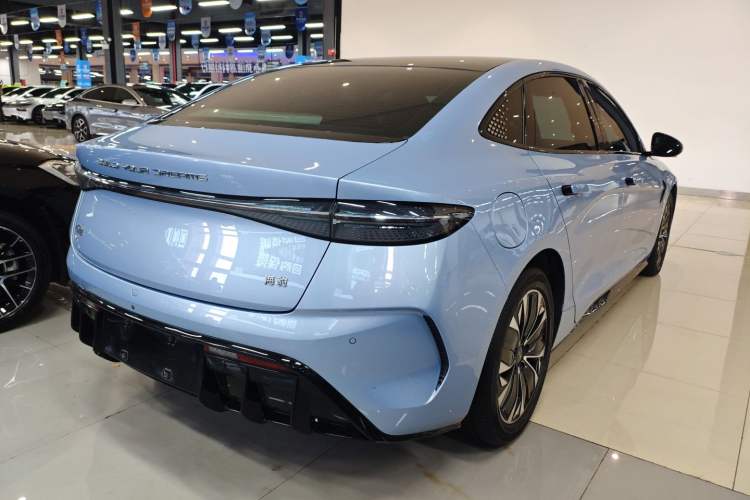 Used BYD Seal 2022 550 km Standard Range Rear-Wheel Drive Elite Version
