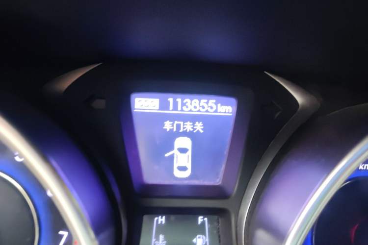 Used Hyundai Elantra (5th Generation / Langdong) 2015 1.6L Manual Leading Model Odometer Close Up