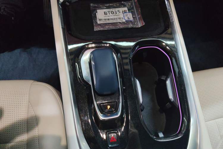 Used Zeekr 009 2024 Six-Seat Executive Version 4WD 108 kWh
