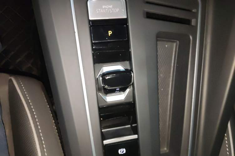 Used Volkswagen Golf 2023 Facelift 280TSI DSG R-Line Lite