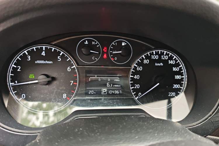 Used Nissan Tiida 2013 1.6L CVT Cool Cafe Edition