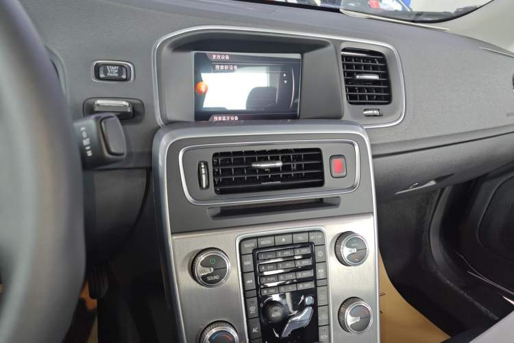 Used Volvo S60 2018 S60L T4 Smart & Ambitious Edition