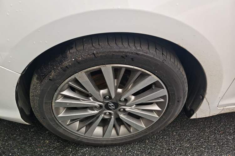 Used Hyundai Mistra 2017 1.8L Automatic Smart GLS China V Standard Left Front Wheel Hub