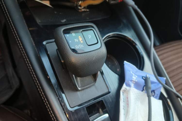 Used Nissan X-Trail 2021 VC-Turbo 300 CVT 2WD Luxury Edition Gear Lever