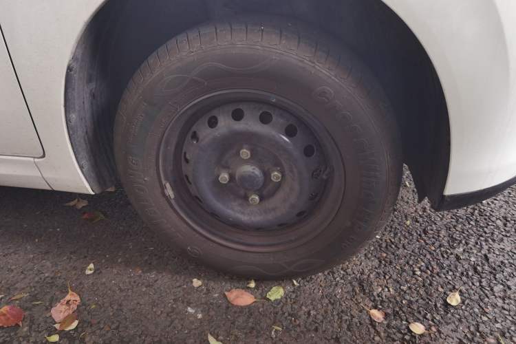 Used Wuling Hongguang New Energy 2024 All-Electric Model 300KM Practical Version Exterior 7