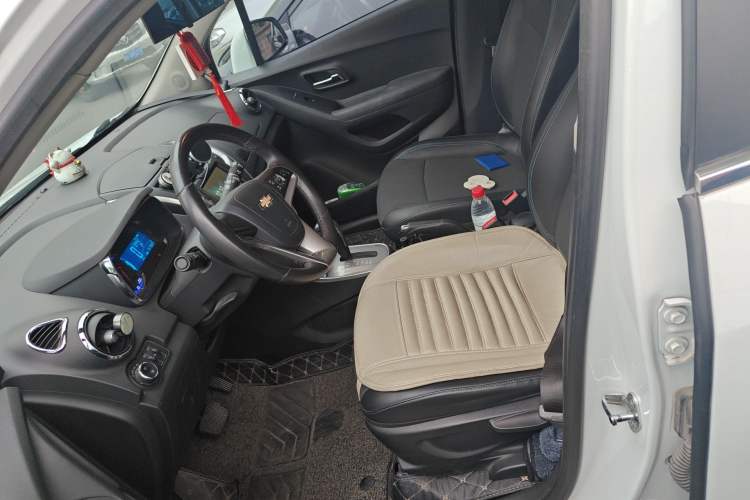 Used Chevrolet Trax 2016 1.4T Automatic Two-Wheel Drive Luxury Version Left Front Seat