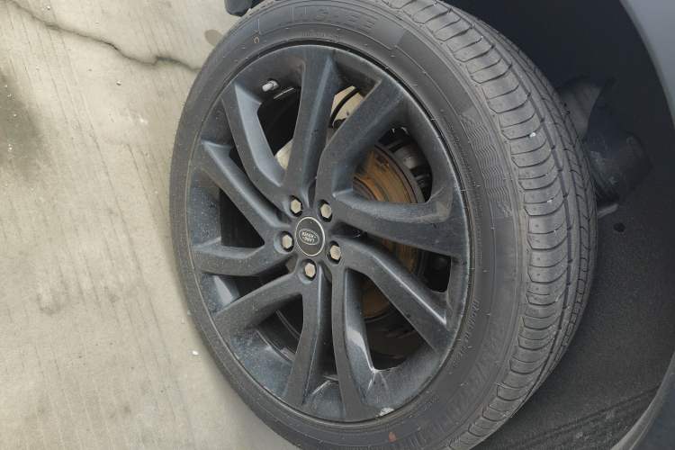 Used Land Rover Discovery Sport 2019 240 PS SE Dynamic Version China VI Standard