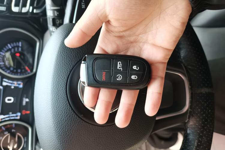 Used Jeep Grand Commander 2018 2.0T Four-Wheel Drive Prestige Edition China V Vehicle Key