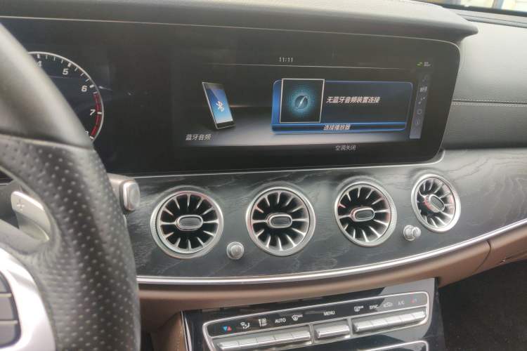 Used Mercedes-Benz E-Class 2017 E 300 L Sporty and Stylish Model Audio And AC Panel