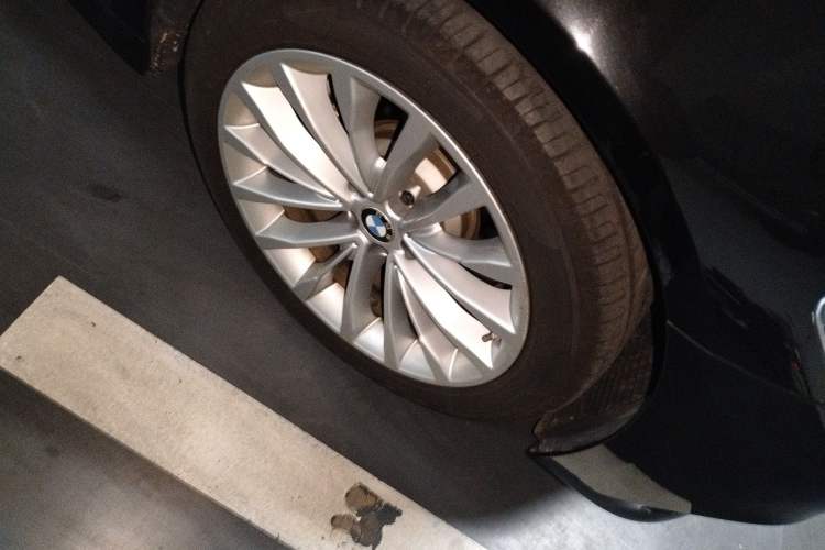 Used BMW 5 Series 2019 Facelifted 530Li Leading Edition Luxury Package
