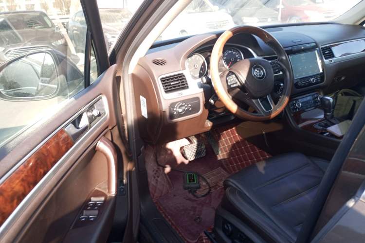 Used Volkswagen Touareg 2014 3.0 TSI New Edition