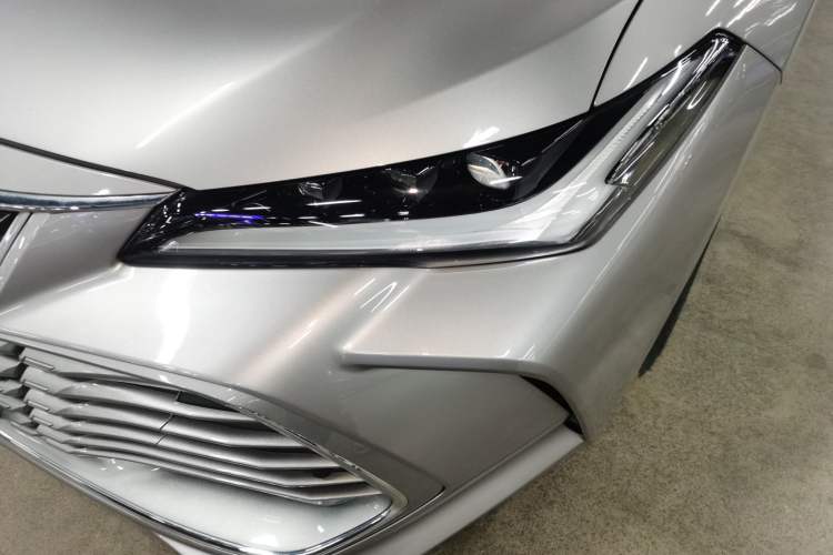 Used Toyota Avalon 2024 Dual-Motor 2.0L Luxury Edition