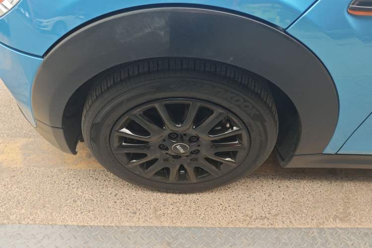 Used MINI 2014 1.5T COOPER Fun Left Front Wheel Hub