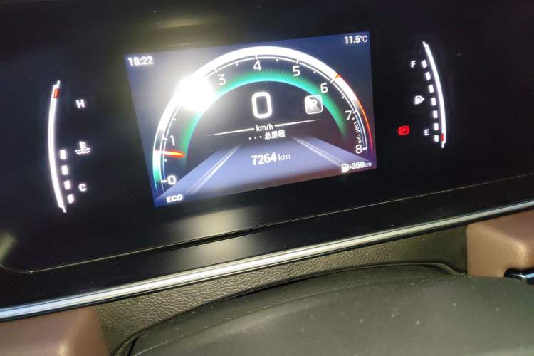 Used GAC Trumpchi M6 2023 PRO 270T DCT Luxury Edition
