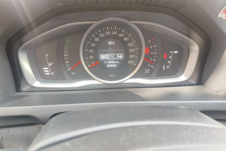 Used Volvo S60 2017 S60L T3 Smart Upgrade Edition Odometer Close Up