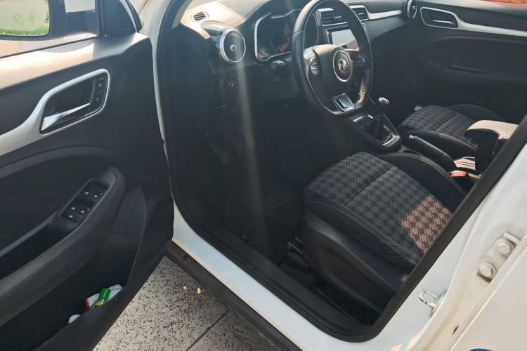 Used MG ZS 2017 1.5L Manual Comfort Edition
