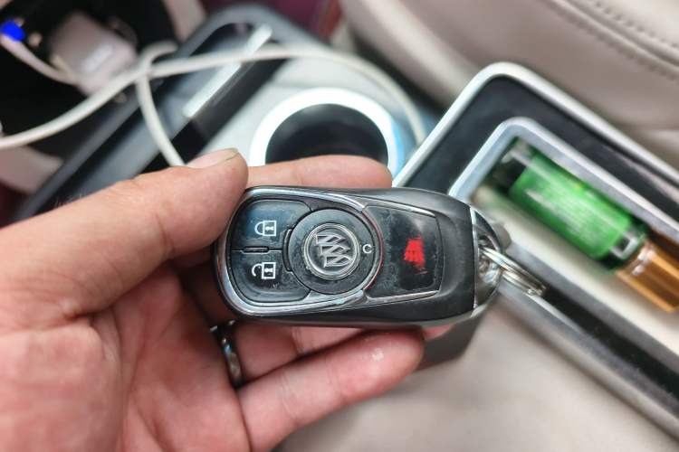 Used Buick GL8 2018 ES 28T Comfort Model China VI Standard