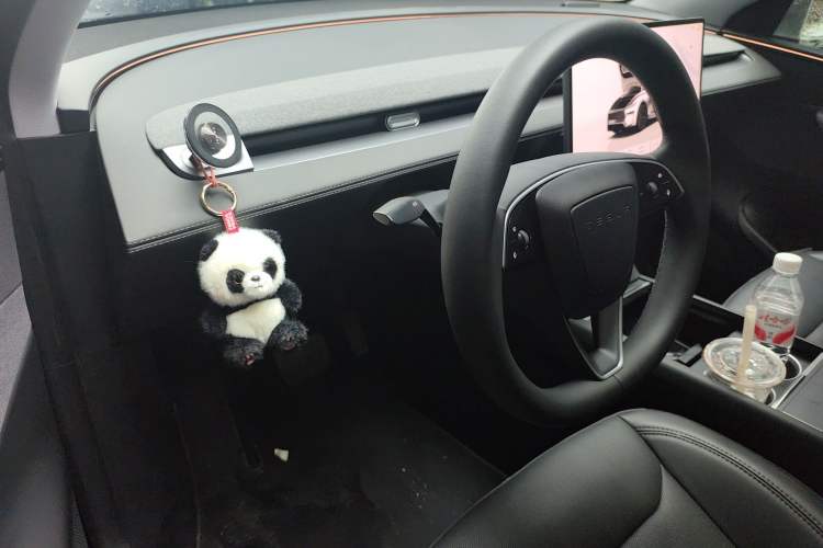 Used Tesla Model Y 2025 Rear-Wheel-Drive Version Instrument Cluster