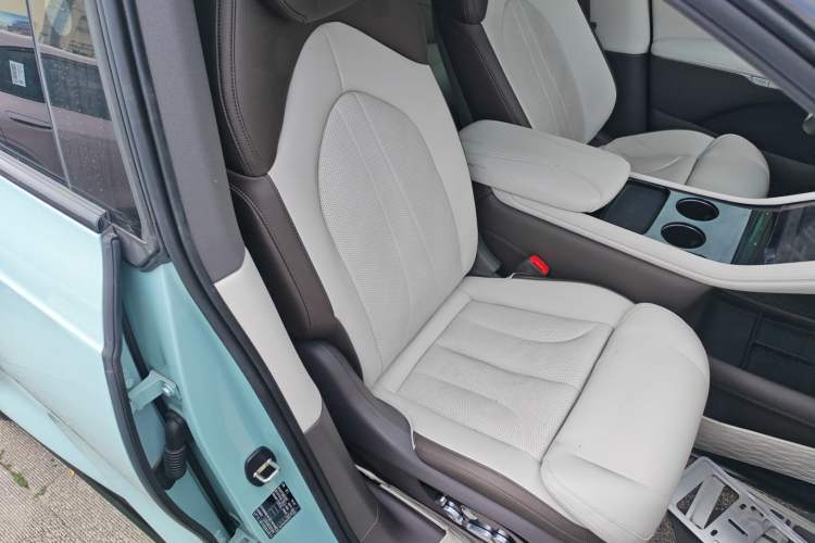 Used IM LS7 2023 90 kWh Elite Rear-Drive Version
