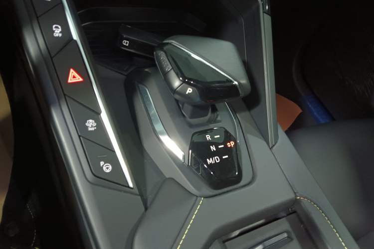 Used Lynk & Co 06 2023 Remix 1.5T Dynamic Halo