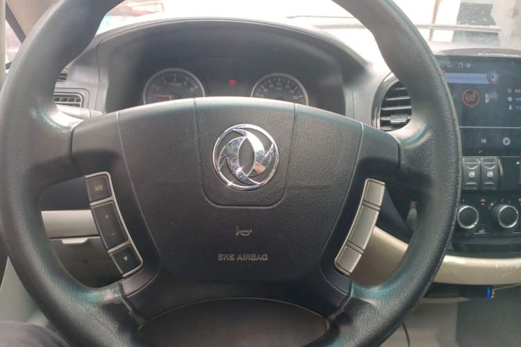 Used FORTHING Lingzhi 2016 M3 1.6L 7-Seater Luxury Model China V Standard
