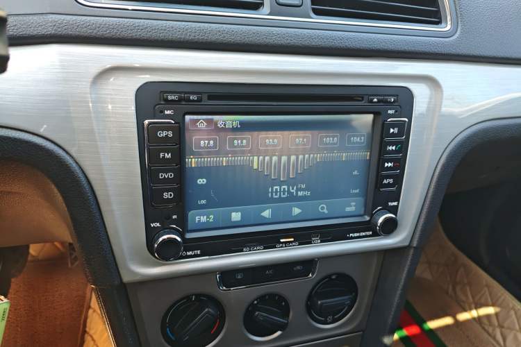 Used Volkswagen Lavida 2013 Revised Version 1.4 TSI DSG Comfort Edition Audio And AC Panel