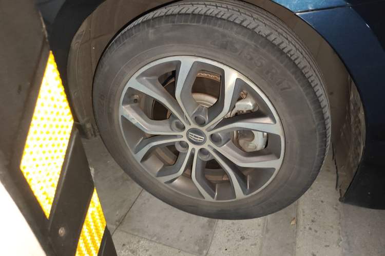 Used Geely Auto Emgrand GT 2017 2.4L Zunya Model Right Front Wheel Hub