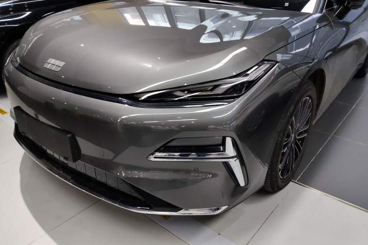 Used Geely Galaxy Galaxy 8 2025 130km EM-i Deluxe Edition