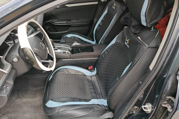 Used Honda Civic 2019 220TURBO CVT Dynamic Edition China V Left Front Seat