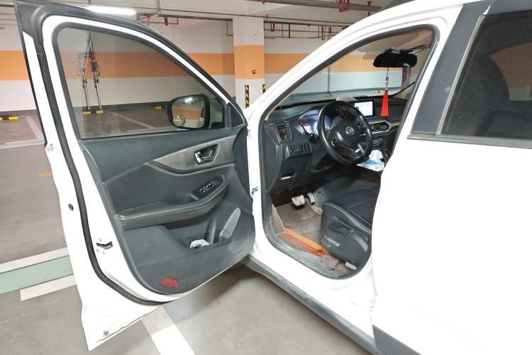 Used Dongfeng Fengon S560 2018 1.8L CVT Urban Model 7 Seats Driver Seat