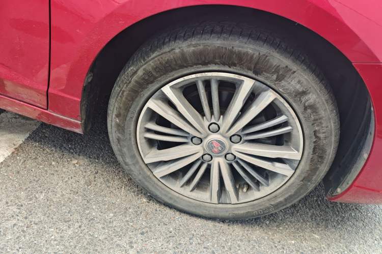 Used Roewe i5 2019 1.5L Automatic 4G Connected Linghao Flagship Edition