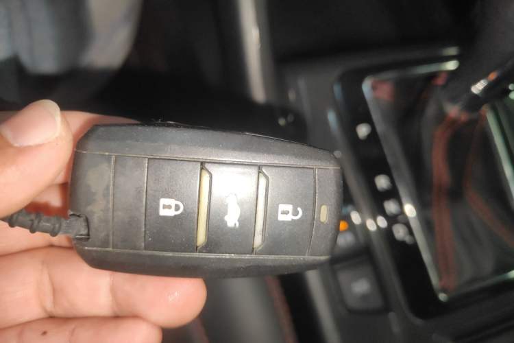 Used CHANGAN CS75 2017 Shangkui Edition 1.5T Automatic Fengyue Model Vehicle Key