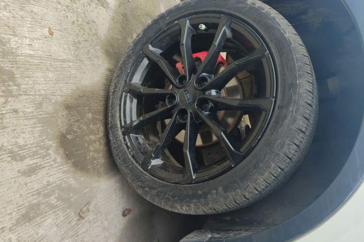 Used Geely Auto Emgrand S 2021 1.4T CVT Luxury Version Right Rear Wheel Hub