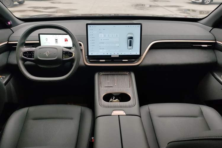 Used Dongfeng eπ eπ008 2024 210Max Range-Extended Version 6 Seats