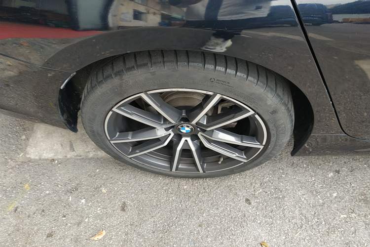 Used BMW 3 Series 2021 Second Facelift 320Li M Sport Package
