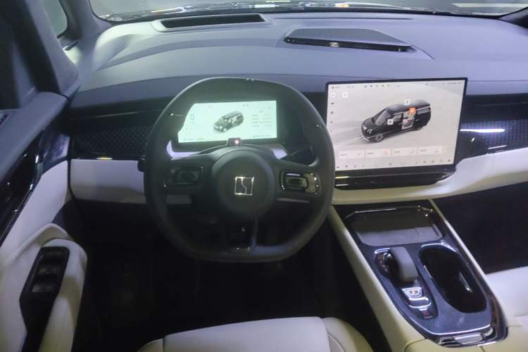 Used Zeekr 009 2024 7-Seater Walk-Through Version Four-Wheel Drive 108 kWh
