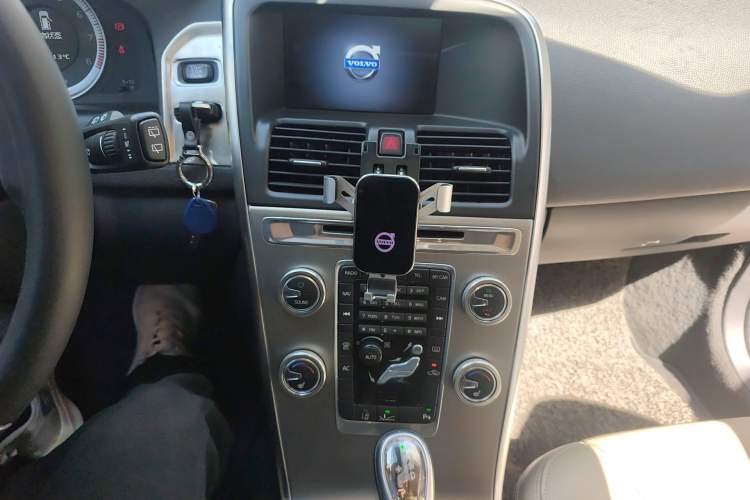 Used Volvo XC60 2013 T5 Zhiya Edition Audio And AC Panel