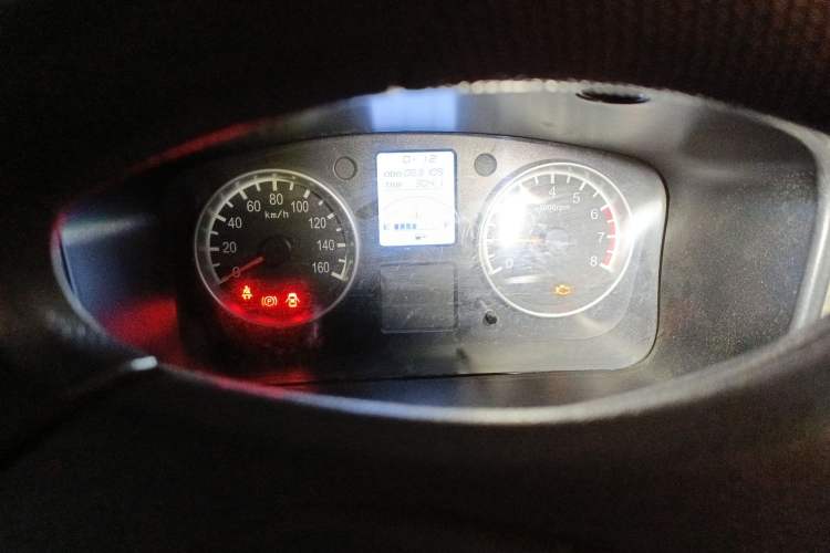 Used Jinbei Hiace X30 2016 1.3L Van Comfort Edition DLCG12 Odometer Close Up