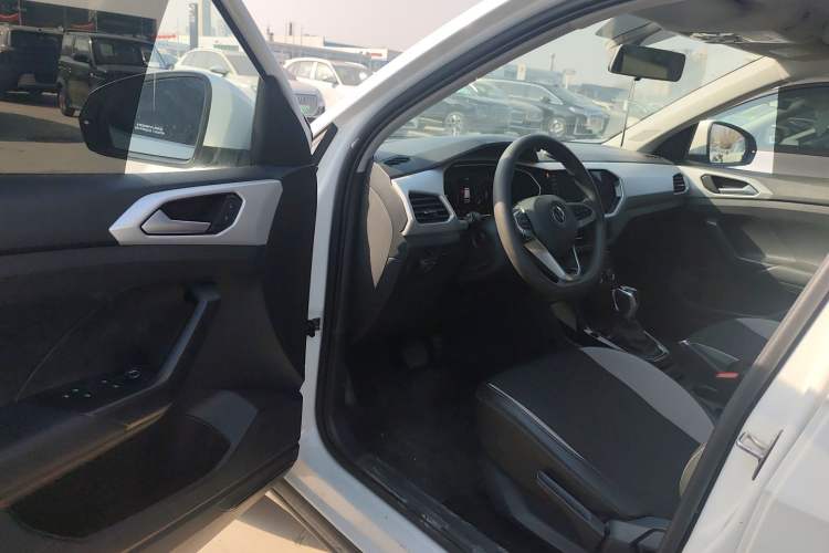 Used Volkswagen Tacqua 2023 200TSI DSG Joy-Connect Edition