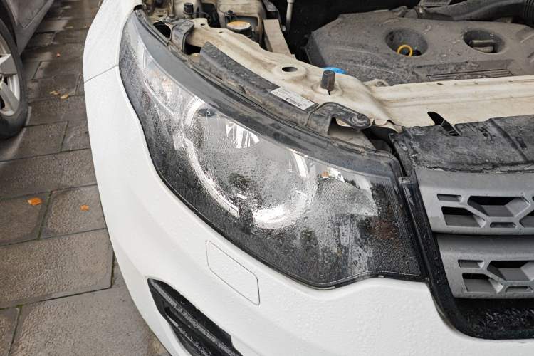 Used Land Rover Discovery Sport 2016 2.0T S Right Front Headlight